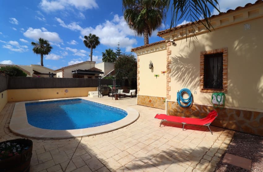 3 camera da letto Villa in vendita in Formentera del Segura con piscina - 365.000 € (Rif: 9917690)