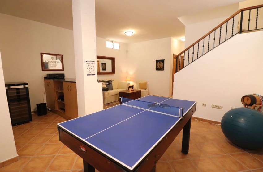 5 soveværelse Villa til salg i Lo Crispin med swimmingpool - € 299.950 (Ref: 9974493)