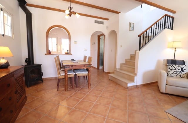 5 soveværelse Villa til salg i Lo Crispin, Algorfa med swimmingpool - € 299.950 (Ref: 9974493)