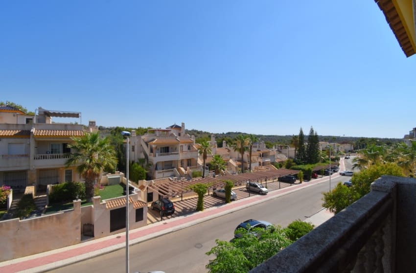 3 soveværelse Byhus til salg i Orihuela Costa med swimmingpool - € 275.000 (Ref: 9974494)