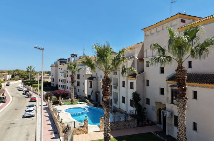 3 soveværelse Byhus til salg i Orihuela Costa med swimmingpool - € 275.000 (Ref: 9974494)