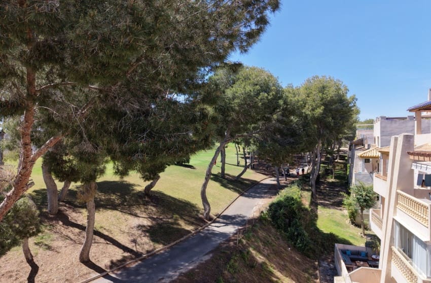 3 soveværelse Byhus til salg i Orihuela Costa med swimmingpool - € 275.000 (Ref: 9974494)