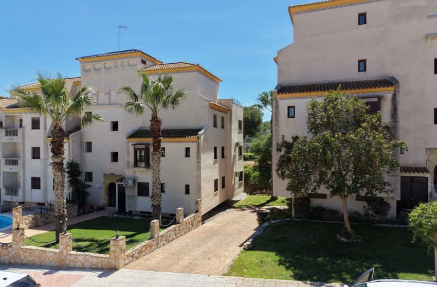 3 soveværelse Byhus til salg i Orihuela Costa med swimmingpool - € 275.000 (Ref: 9974494)
