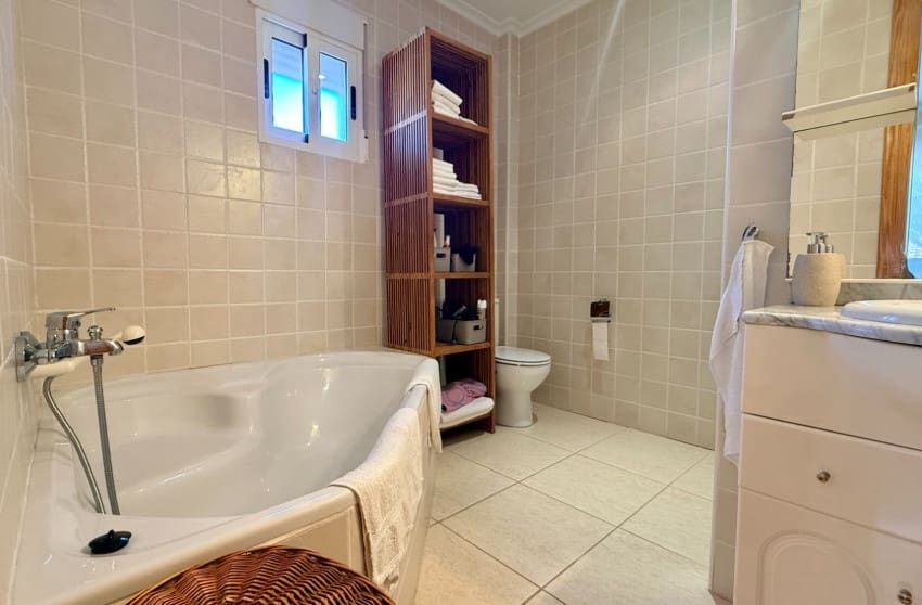 5 slaapkamer Villa te koop in Hondon de las Nieves met zwembad - € 375.000 (Ref: 9974495)