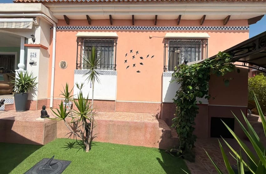 3 chambre Villa/Maison à vendre à Los Montesinos avec piscine - 315 000 € (Ref: 9974497)