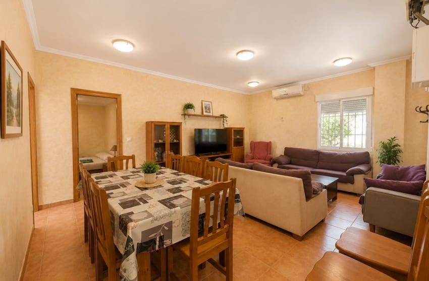4 bedroom Villa for sale in La Romana with pool - € 360,000 (Ref: 9974500)
