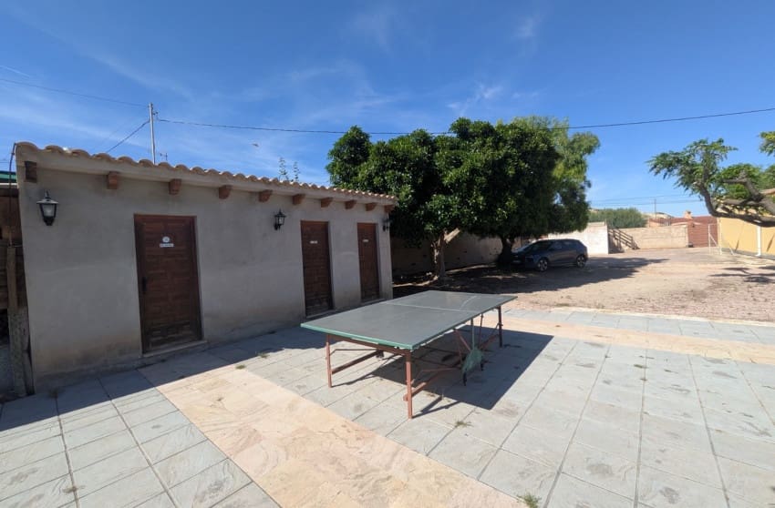 4 bedroom Villa for sale in La Romana with pool - € 360,000 (Ref: 9974500)