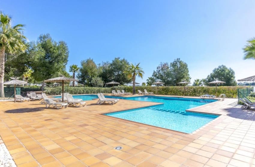 2 chambre Appartement à vendre à Las Colinas Golf avec piscine - 289 000 € (Ref: 9974501)
