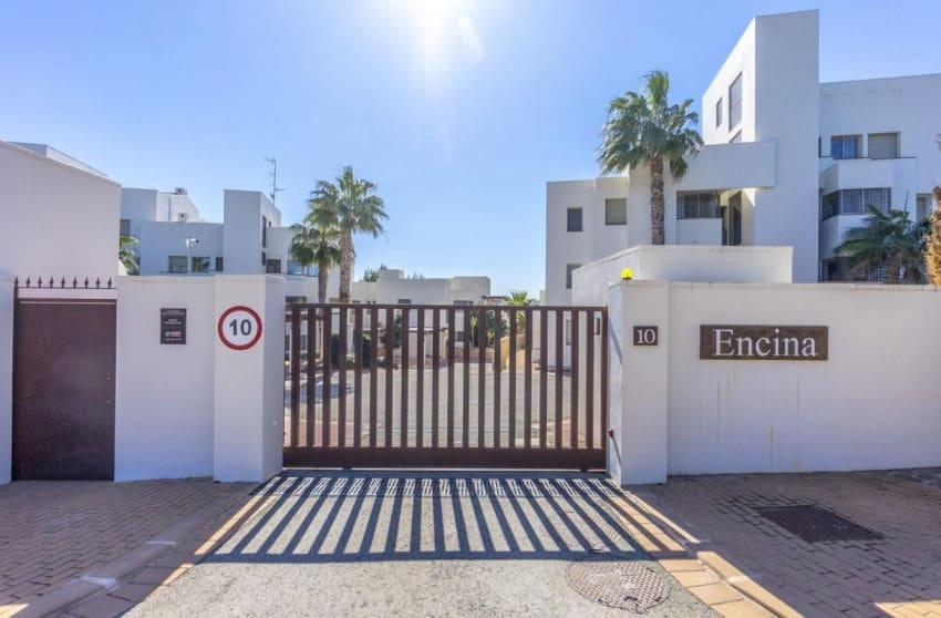 2 chambre Appartement à vendre à Las Colinas Golf avec piscine - 289 000 € (Ref: 9974501)