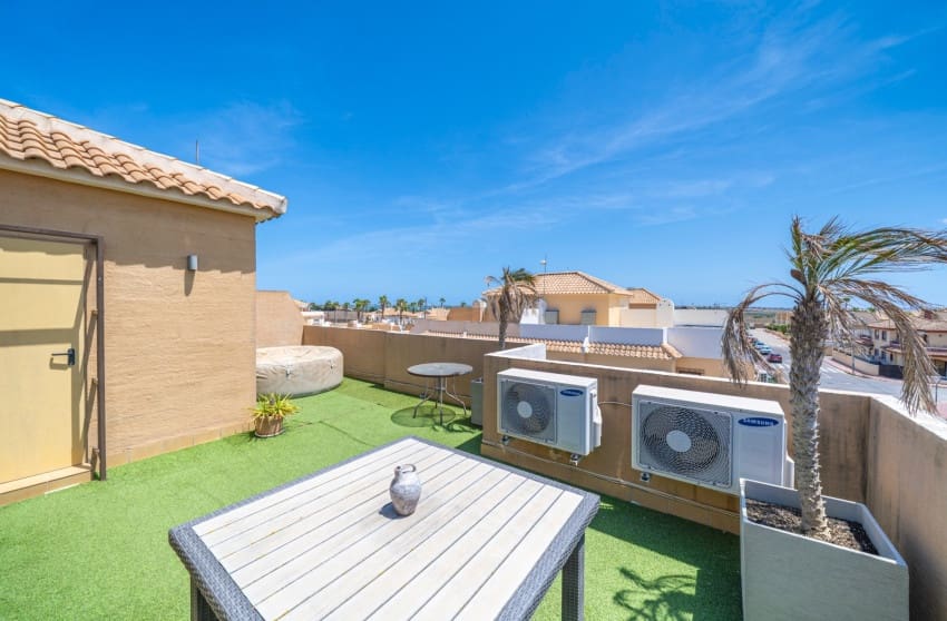 3 sypialnia Dom na sprzedaż w Ciudad Quesada z basenem - 289 000 € (Ref: 9974503)