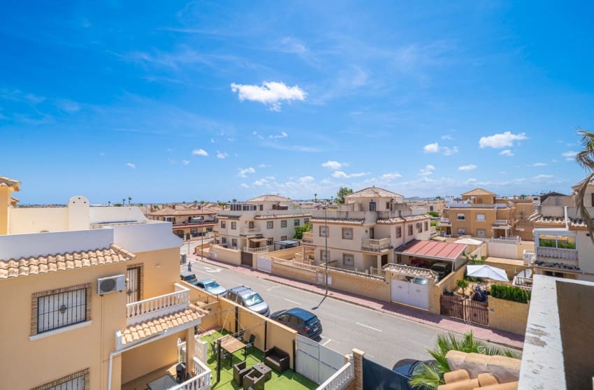 3 sypialnia Dom na sprzedaż w Ciudad Quesada z basenem - 289 000 € (Ref: 9974503)