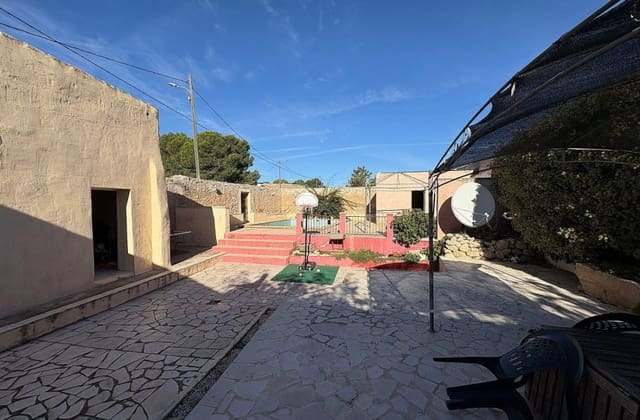 6 soverom Hus til salgs i Monóvar / Monóver med svømmebasseng - € 165 500 (Ref: 9974504)