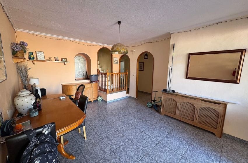 6 bedroom Townhouse for sale in Monovar / Monover with pool - € 165,500 (Ref: 9974504)