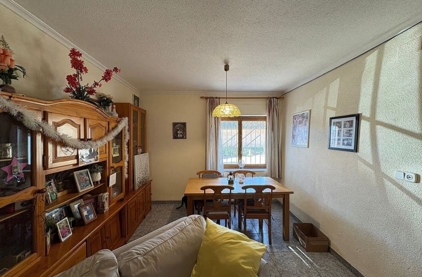 6 bedroom Townhouse for sale in Monovar / Monover with pool - € 165,500 (Ref: 9974504)