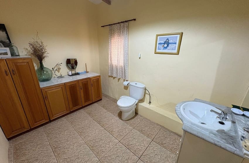 6 bedroom Townhouse for sale in Monovar / Monover with pool - € 165,500 (Ref: 9974504)