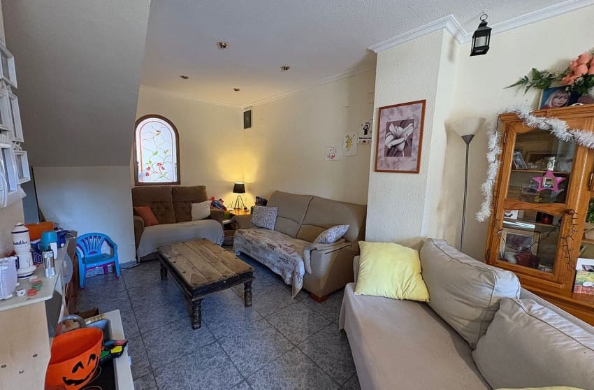 6 bedroom Townhouse for sale in Monovar / Monover with pool - € 165,500 (Ref: 9974504)