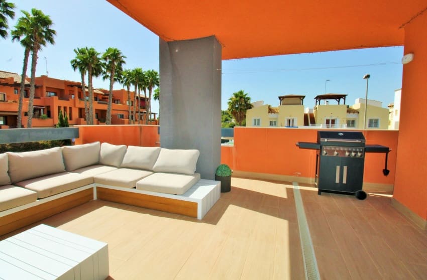 2 soveværelse Lejlighed til salg i Villamartin med swimmingpool - € 254.950 (Ref: 9974505)