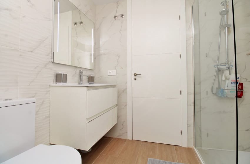 2 soveværelse Lejlighed til salg i Villamartin med swimmingpool - € 254.950 (Ref: 9974505)