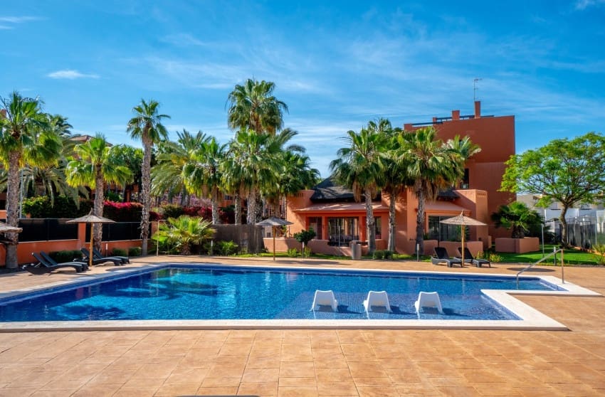 2 soveværelse Lejlighed til salg i Villamartin med swimmingpool - € 254.950 (Ref: 9974505)