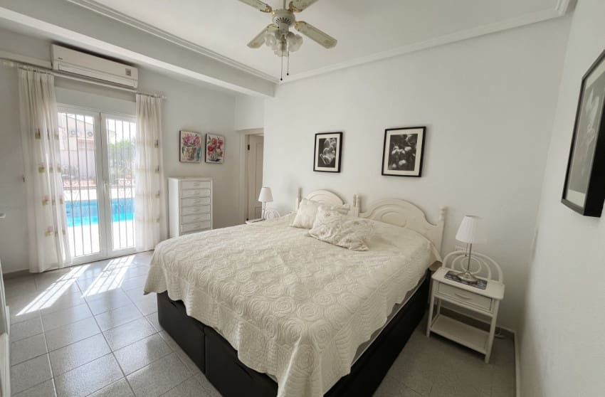 4 sypialnia Willa na sprzedaż w La Marquesa z basenem - 625 000 € (Ref: 9974506)