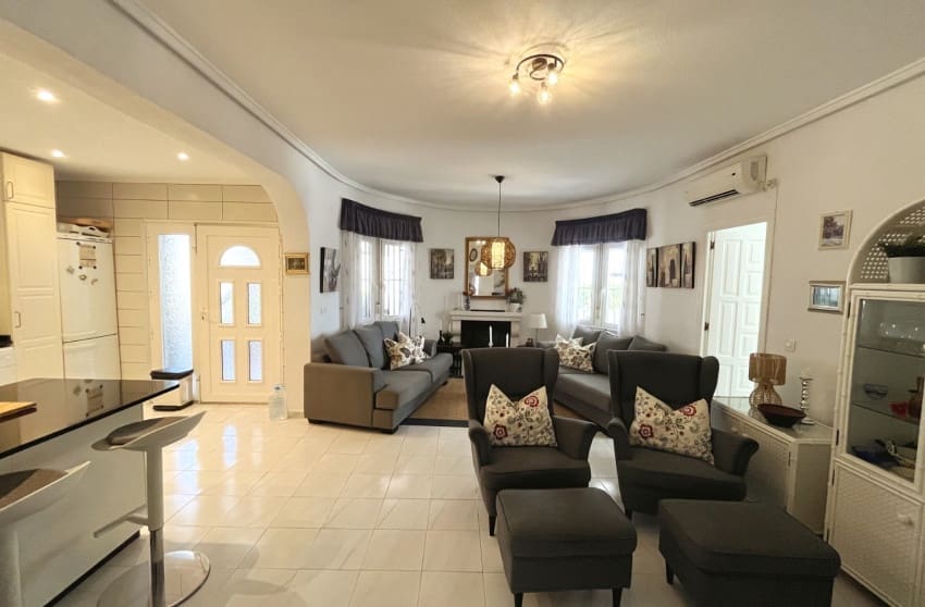 4 sypialnia Willa na sprzedaż w La Marquesa z basenem - 625 000 € (Ref: 9974506)