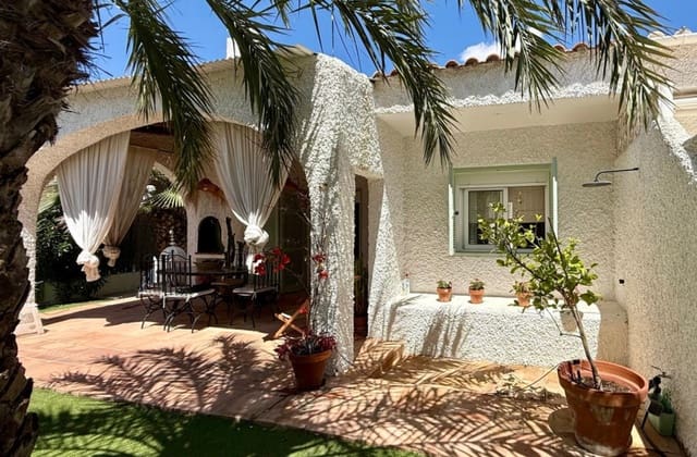 3 Zimmer Villa zu verkaufen in Dehesa de Campoamor, Orihuela mit Pool - 435.000 € (Ref: 9974507)