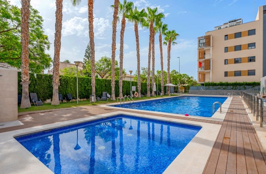 2 soveværelse Lejlighed til salg i El Campello med swimmingpool - € 380.000 (Ref: 9974508)