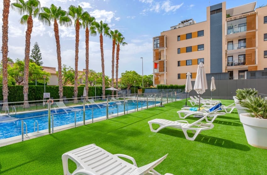 2 soveværelse Lejlighed til salg i El Campello med swimmingpool - € 380.000 (Ref: 9974508)