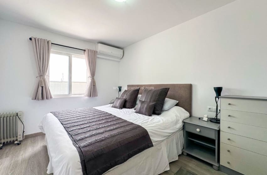 4 chambre Villa/Maison à vendre à Aspe avec piscine garage - 259 950 € (Ref: 9974510)