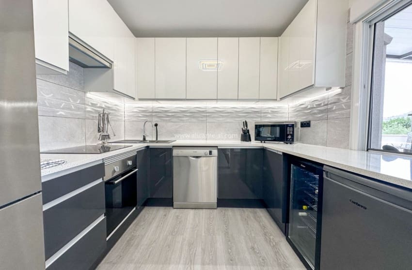 4 chambre Villa/Maison à vendre à Aspe avec piscine garage - 259 950 € (Ref: 9974510)