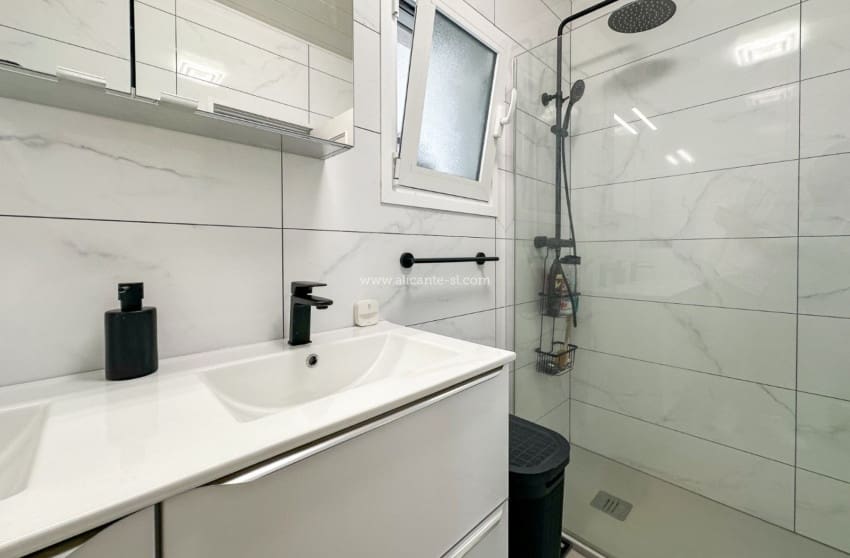 4 chambre Villa/Maison à vendre à Aspe avec piscine garage - 259 950 € (Ref: 9974510)