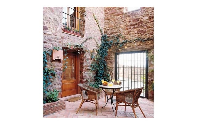 9 bedroom Guesthouse/B & B for sale in Vilafamés - € 995,000 (Ref: 8895314)