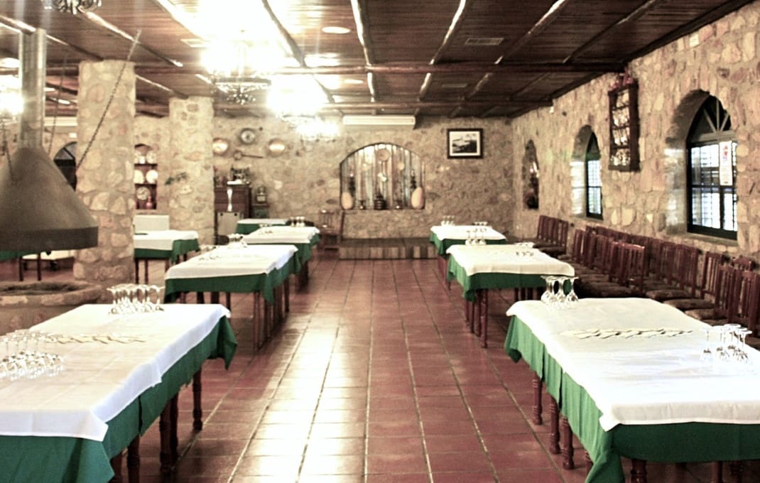 9 bedroom Hotel for sale in Valencia de Alcantara with pool garage - € 1,100,000 (Ref: 8895332)