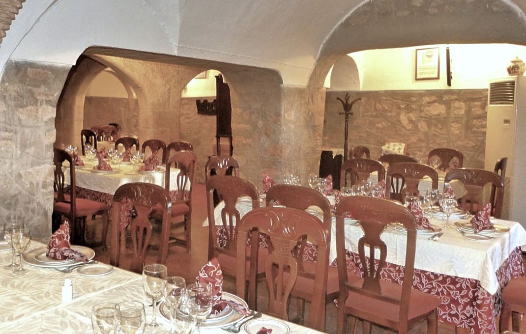 9 bedroom Hotel for sale in Valencia de Alcantara with pool garage - € 1,100,000 (Ref: 8895332)