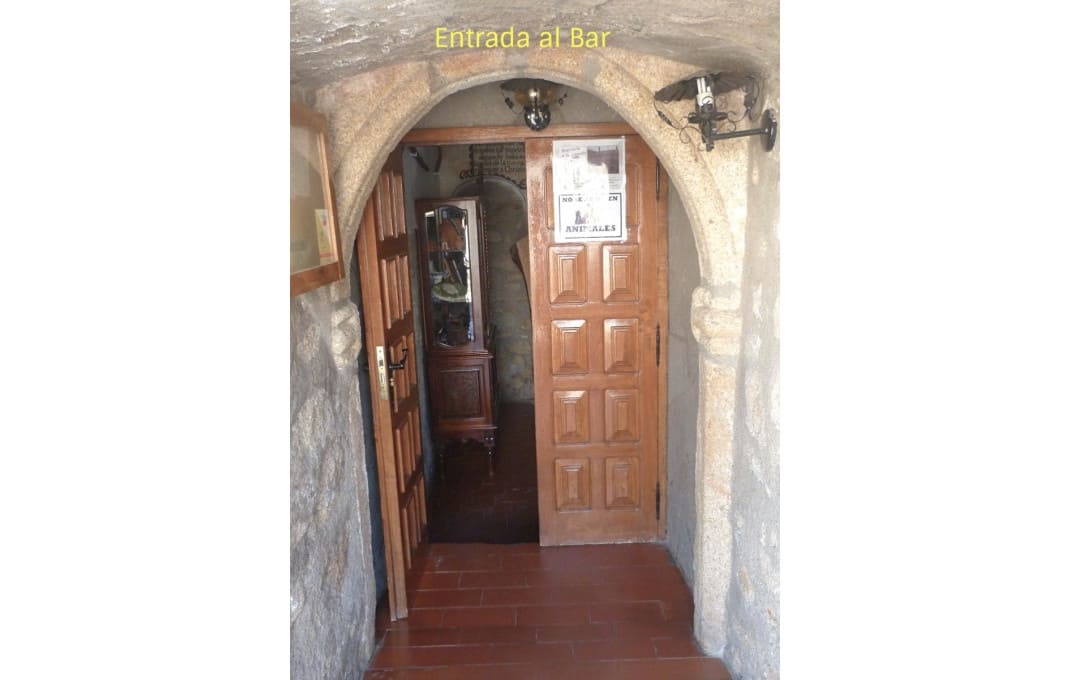 9 bedroom Hotel for sale in Valencia de Alcantara with pool garage - € 1,100,000 (Ref: 8895332)