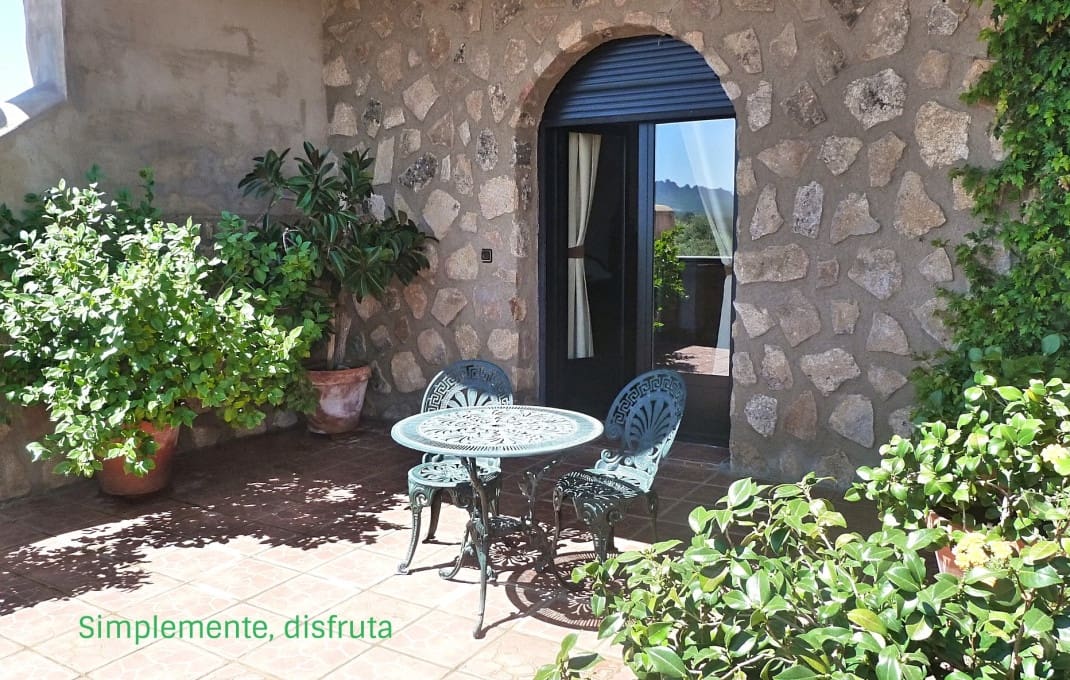 9 bedroom Hotel for sale in Valencia de Alcantara with pool garage - € 1,100,000 (Ref: 8895332)