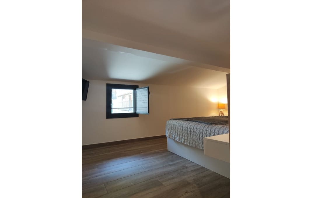 4 bedroom Hotel for sale in Olot - € 760,000 (Ref: 8897980)