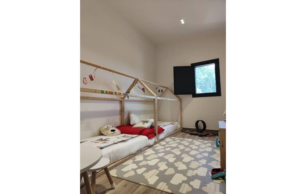 4 bedroom Hotel for sale in Olot - € 760,000 (Ref: 8897980)