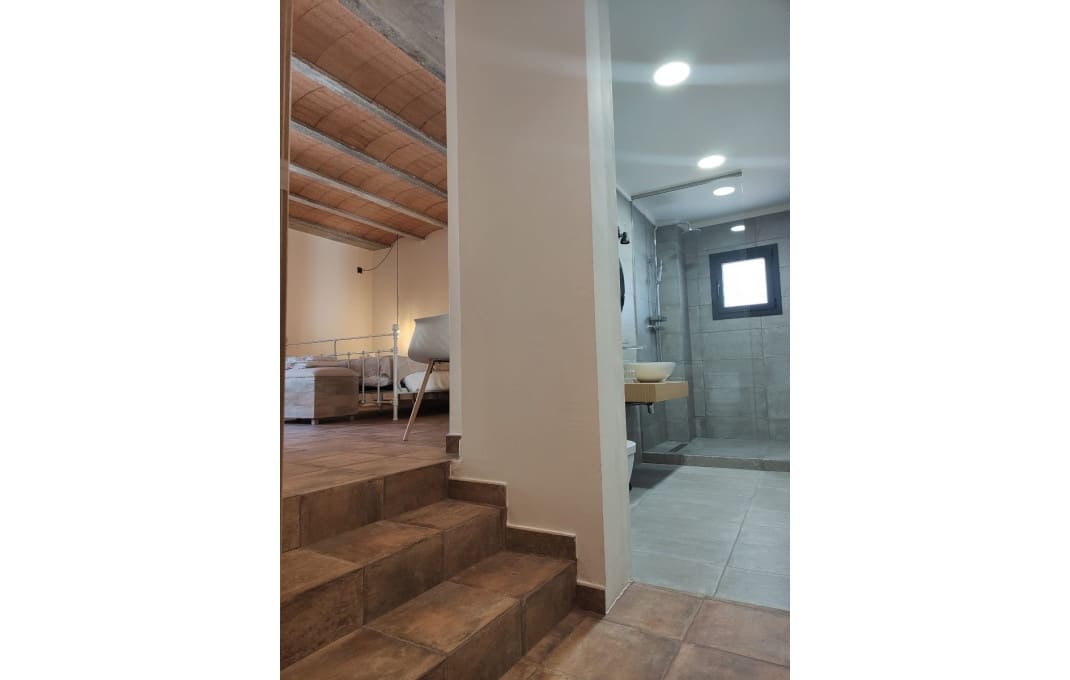 4 bedroom Hotel for sale in Olot - € 760,000 (Ref: 8897980)