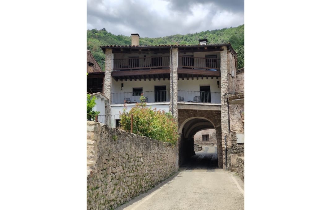 4 bedroom Hotel for sale in Olot - € 760,000 (Ref: 8897980)