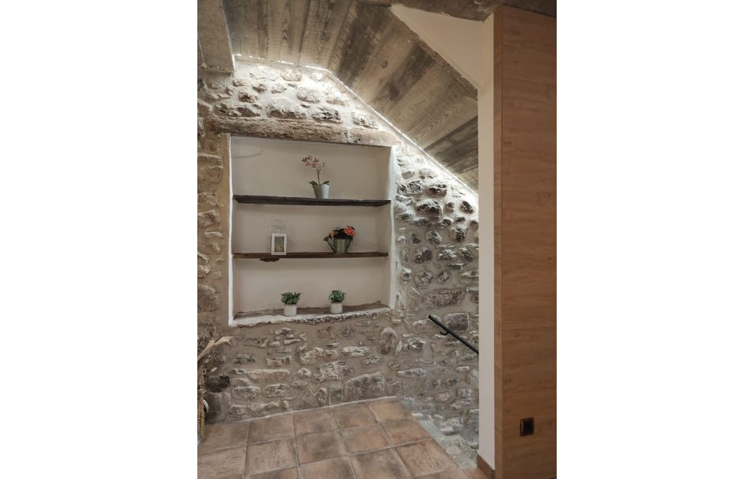 4 bedroom Hotel for sale in Olot - € 760,000 (Ref: 8897980)