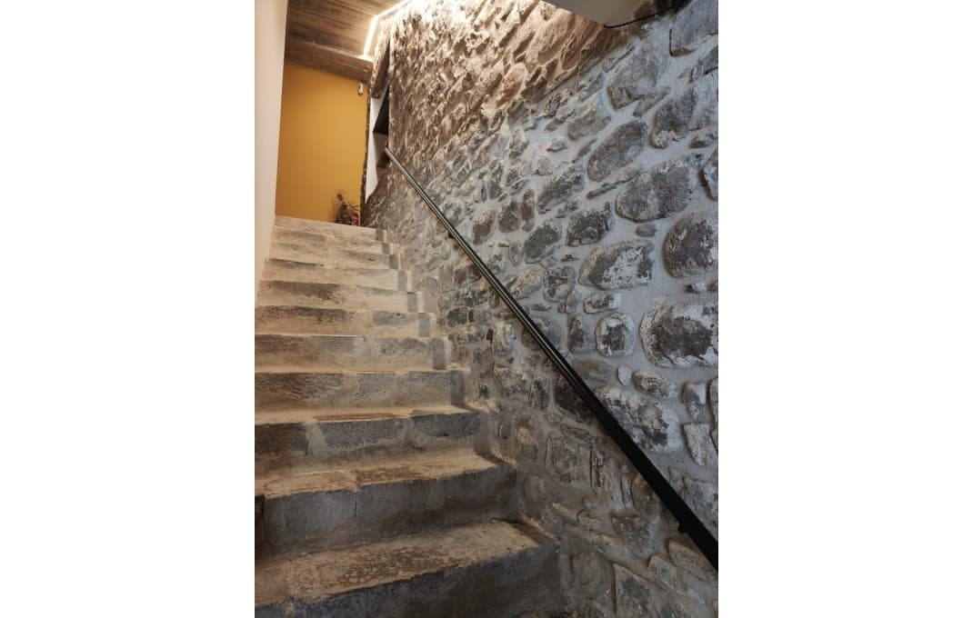 4 bedroom Hotel for sale in Olot - € 760,000 (Ref: 8897980)