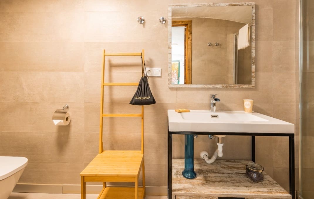 Hotel de 5 habitaciones en Torremolinos en venta con piscina - 1.300.000 € (Ref: 8897983)