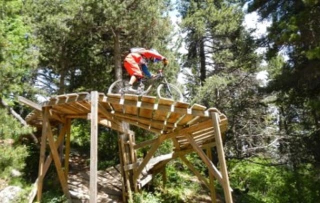 47 soverom Hotell til salgs i Alp - € 3 500 000 (Ref: 8897992)