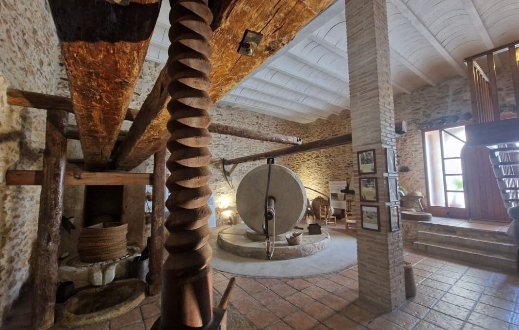 10 bedroom Hotel for sale in Tarragona city - € 590,000 (Ref: 8897999)