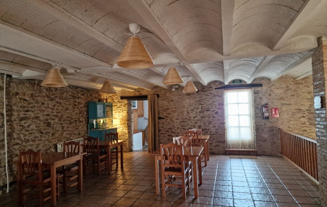 10 bedroom Hotel for sale in Tarragona city - € 590,000 (Ref: 8897999)