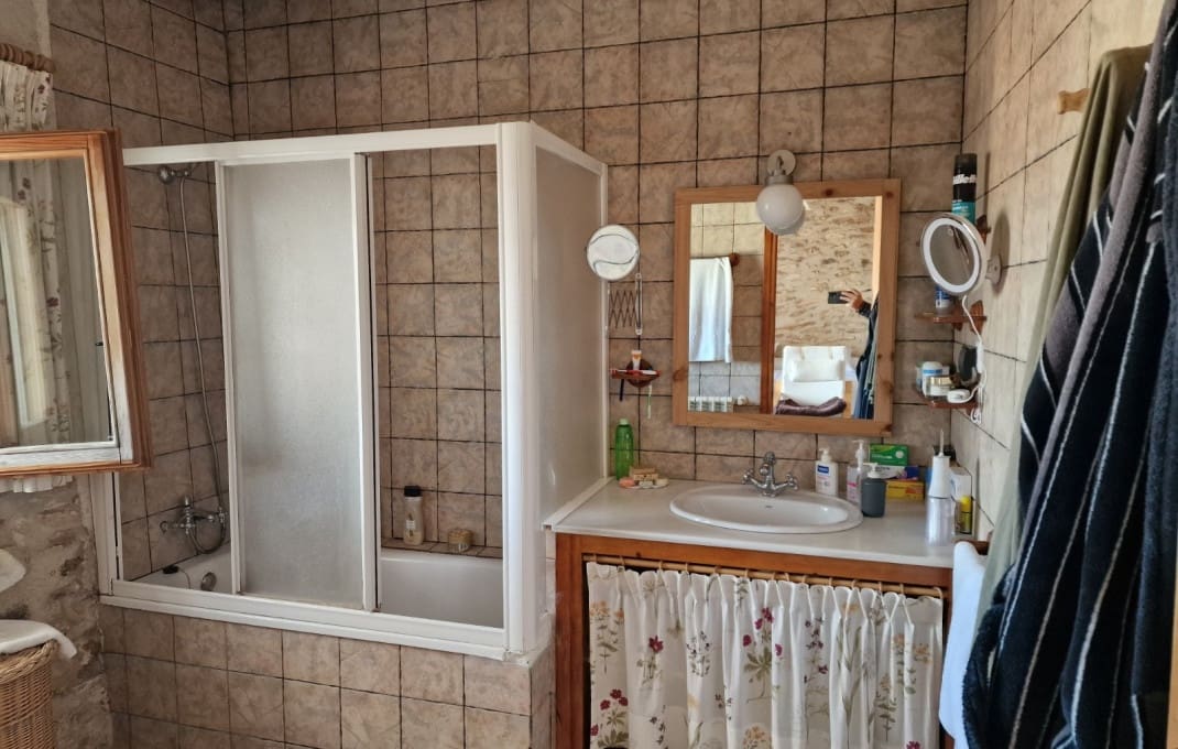 10 bedroom Hotel for sale in Tarragona city - € 590,000 (Ref: 8897999)