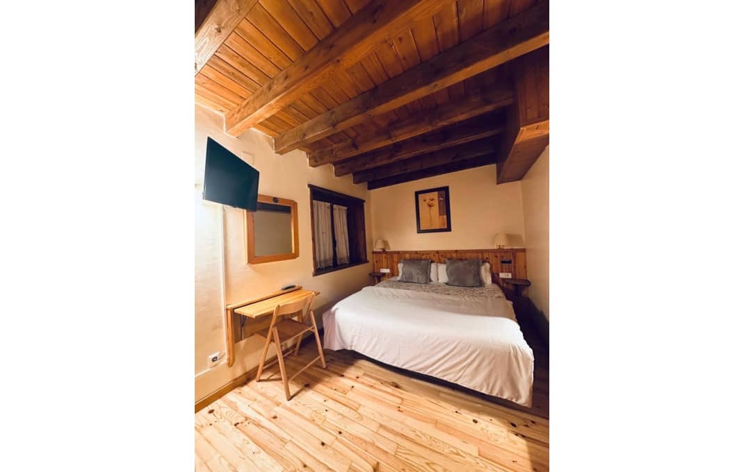 9 soveværelse Hotel til salg i La Vall de Boi - € 950.000 (Ref: 8898011)