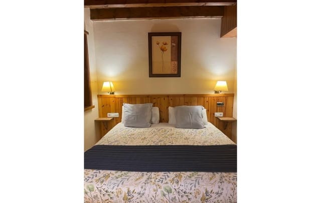 9 bedroom Hotel for sale in La Vall de Boí - € 950,000 (Ref: 8898011)