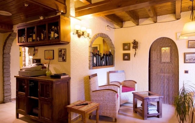 9 bedroom Hotel for sale in La Vall de Boí - € 950,000 (Ref: 8898011)